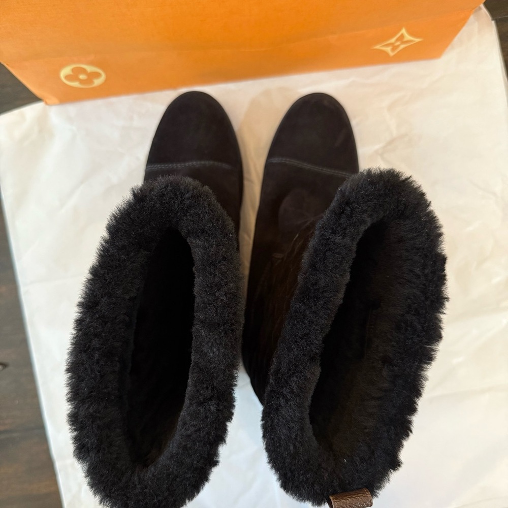 Louis Vuitton Black Quilted Women's Boots - Picture 6 of 13